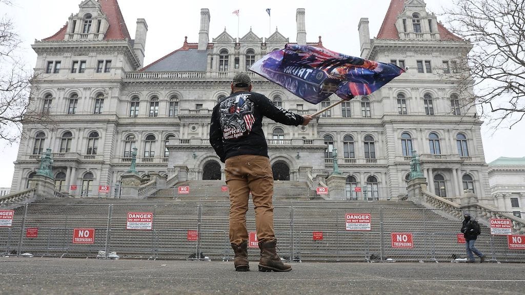 REUTERS yksinäinen mielenosoittaja Mark Leggiero