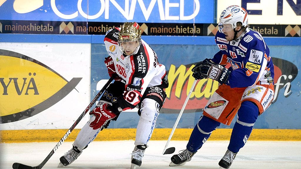 Ässien ja Veli-Matti Savinaisen sekä Tapparan ja Juha Leimun finaalivääntö jatkuu tänään.