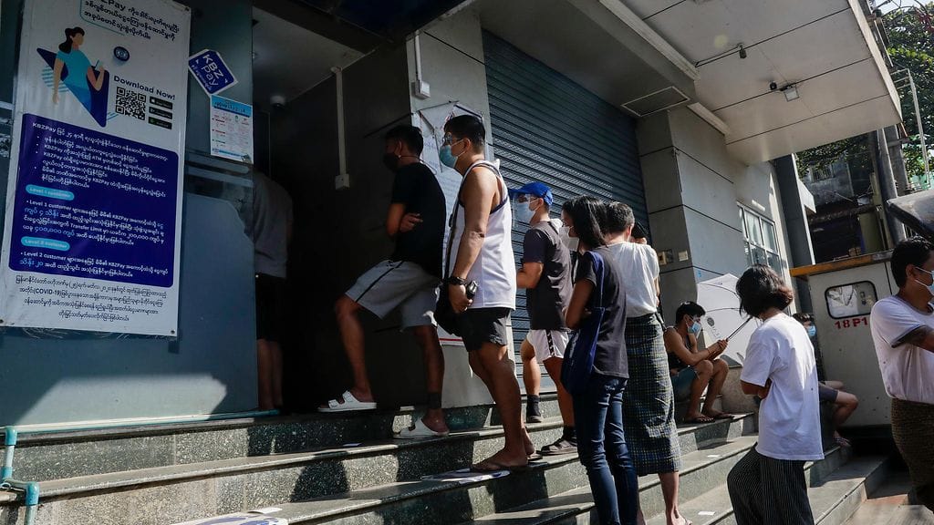 Myanmar pankkiautomaatti EPA