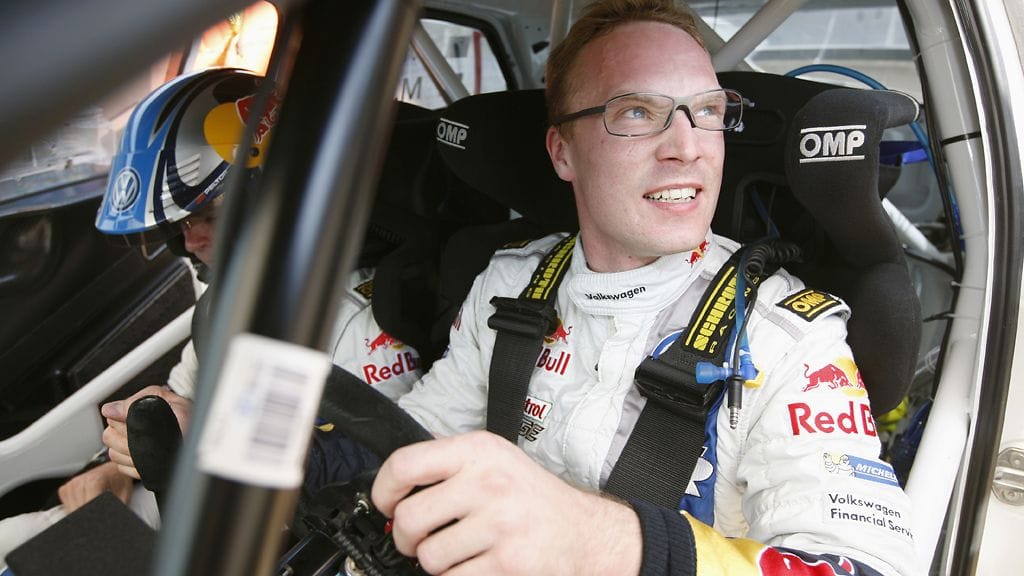 Jari-Matti Latvala joutui ajamaan 23 kilometriä tyhjällä eturenkaalla.