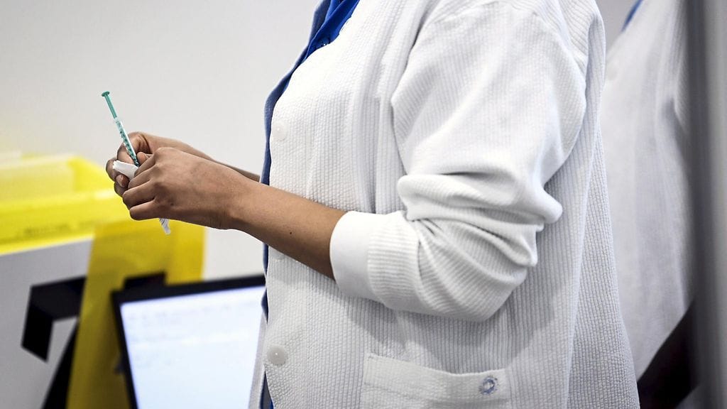 EK:n mukaan 80 prosentin rokotekattavuus on mahdollista saavuttaa heinäkuun loppuun mennessä.