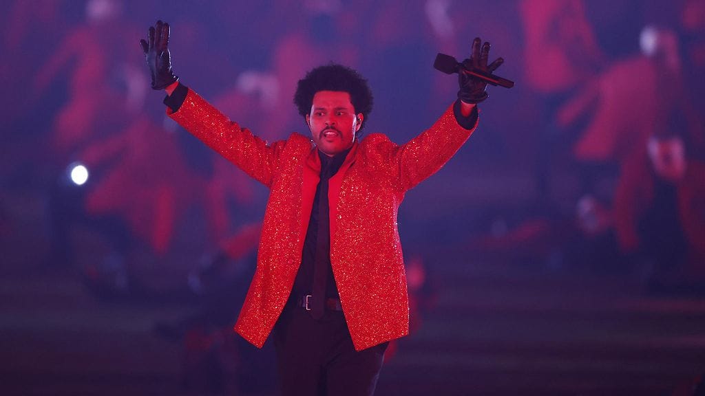 Suosittu The Weeknd esiintyi vuoden 2021 Super Bowlin väliaikashow’ssa.