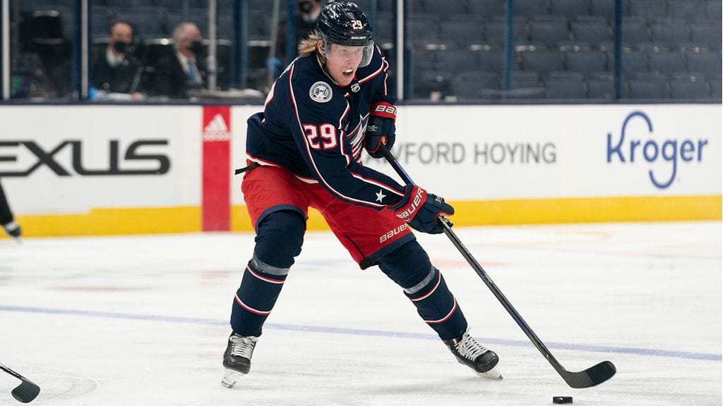 Patrik Lainetta koulitaan Columbus Blue Jacketsissa.