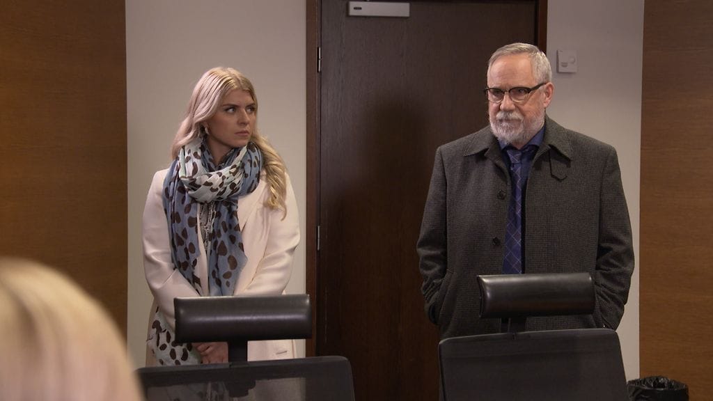 3935 01 sabrina gunnar