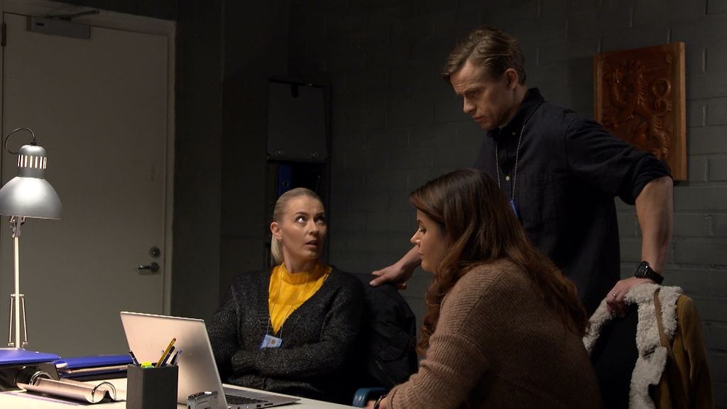 3942 01 linda miki jutta