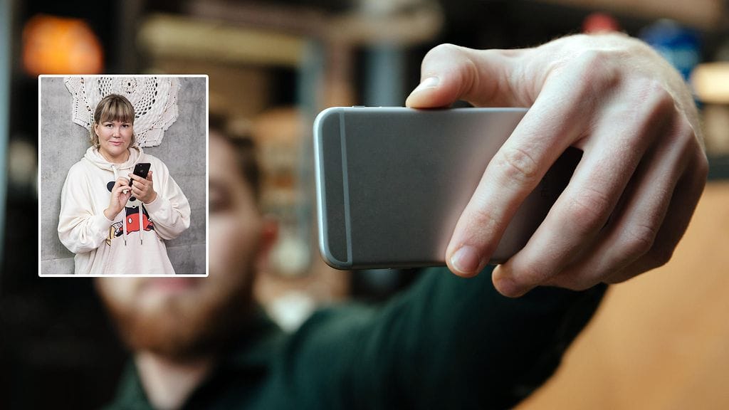 Sanna julkaisi ensimmäisen Tinder-kirjansa vuonna 2020. Toisessa teoksessaan Tinder-päiväkirja 2 — Miesten puolella (Docendo, 2021) Sanna tutkiskelee sovellusdeittailua miesten kantilta.