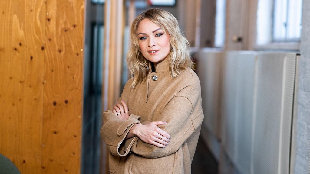 Selviytyjät-ohjelmassa nähty Sara Vanninen odottaa esikoislastaan.