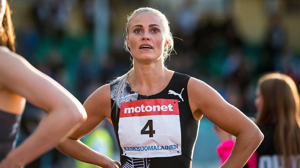 Lotta Haralan ja valmentajan yhteistyö päättyi.