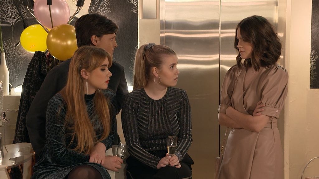 3951 01 nella viola mira severi