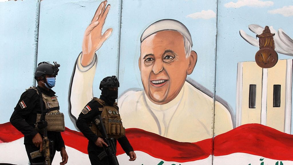 Irakissa Paavi on toivotettu tervetulleeksi niin turvatoimin kuin muraaleinkin.