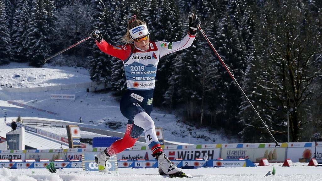 Therese Johaug tyylitteli 30 kilometrillä ylivoimaiseen voittoon.