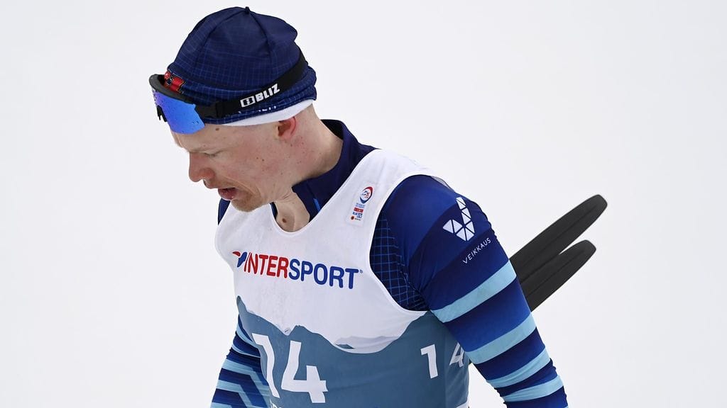 Iivo Niskanen paiskoi suksiaan MM-pettymyksen jälkeen – huollosta voimasanoilla ryyditetty purkaus