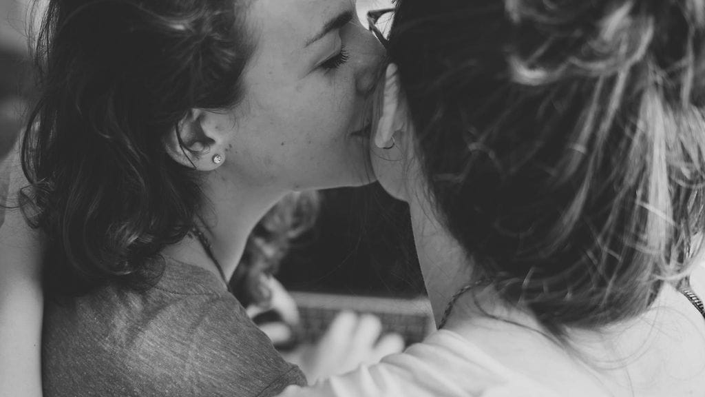 shutterstock pariskunta halailee 2