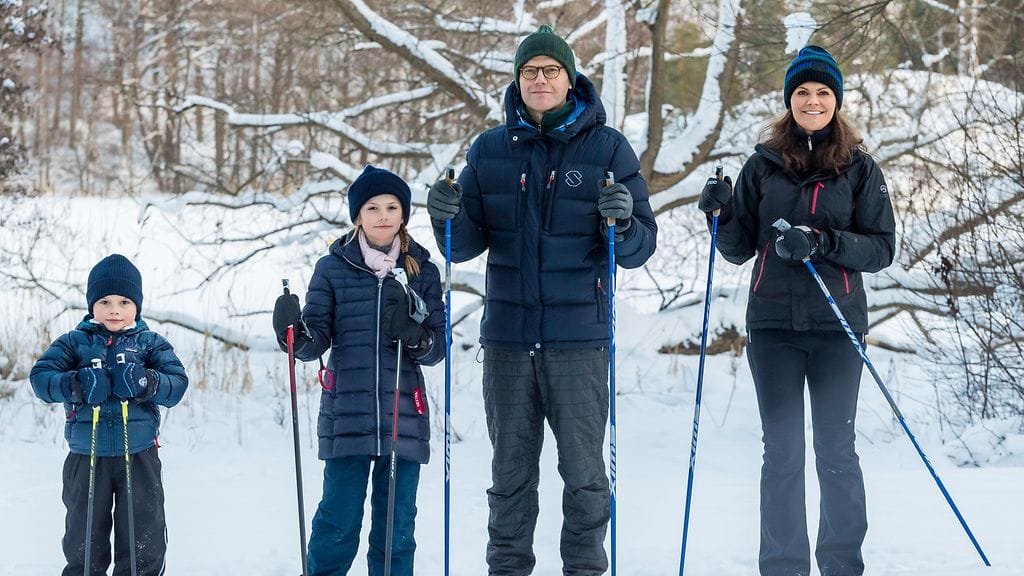 AOP prinssi Oscar, prinsessa Estelle, prinssi Daniel ja kruununprinsessa Victoria 7.1.2021