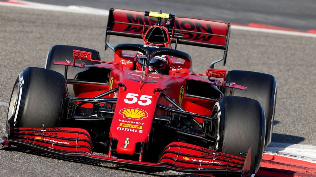 Carlos Sainz siirtyi Ferrarille McLarenilta. Aikaa totutteluun ei huipputallissa juuri ole.