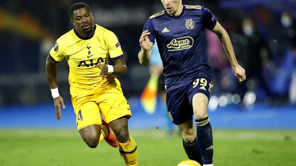 Mislav Orsic viimeisteli hattutempun Tottenhamin verkkoon.