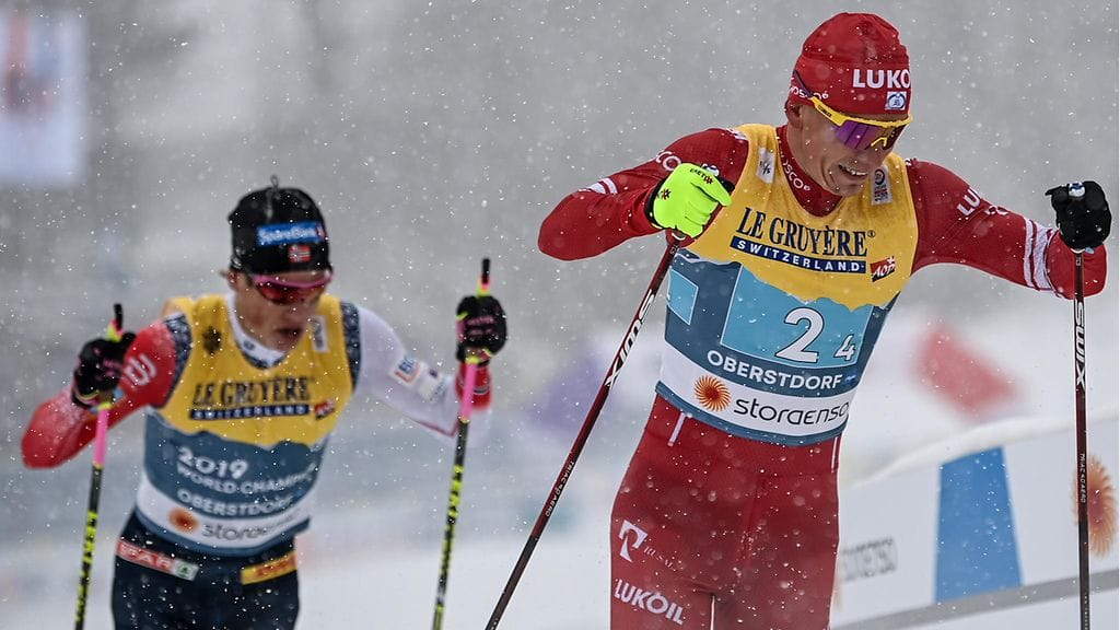 Aleksandr Bolshunov on käynyt kovia kamppailuja Johannes Hösflot Kläboa vastaan.