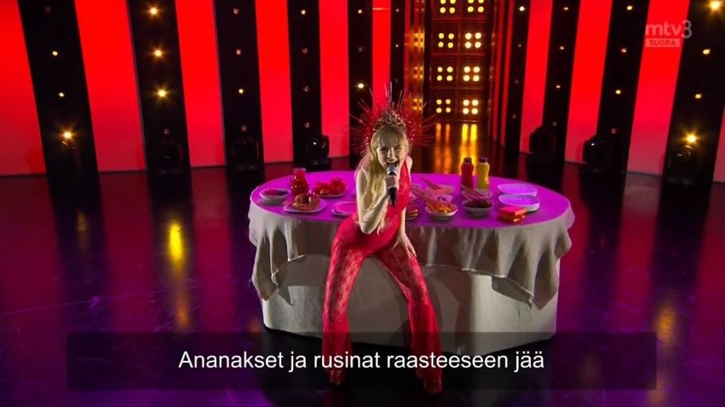 Maaria Nuoranne hurmasi Putouksen lavalla.