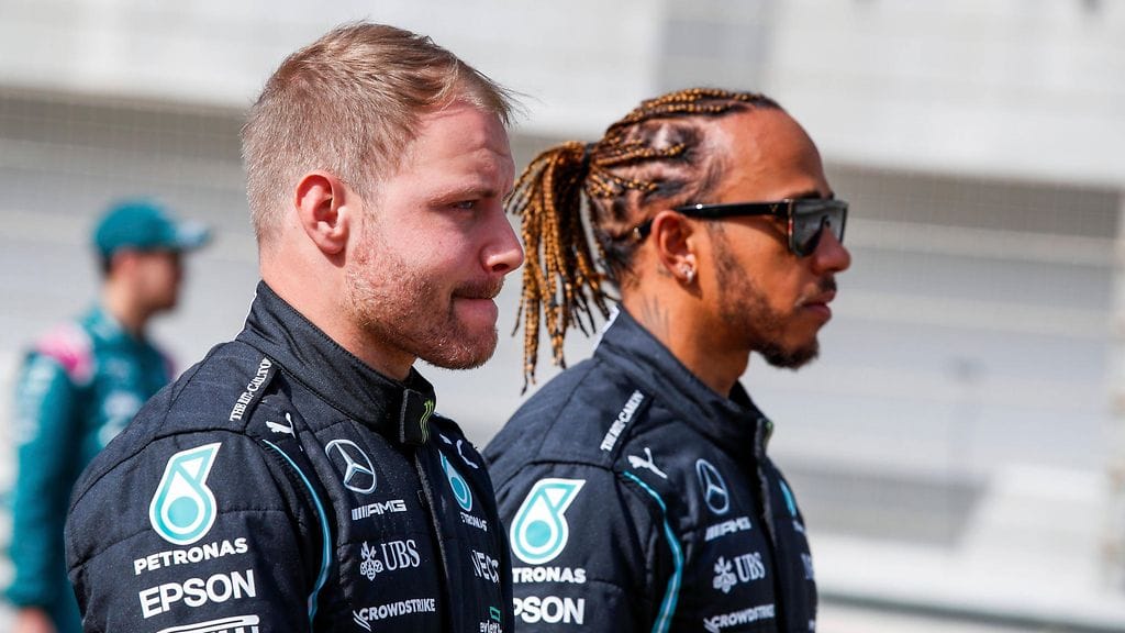 Lewis Hamilton (oik.) on edellisinä kausina vienyt, ja Valtteri Bottakselta maailmanmestaruus yhä uupuu.