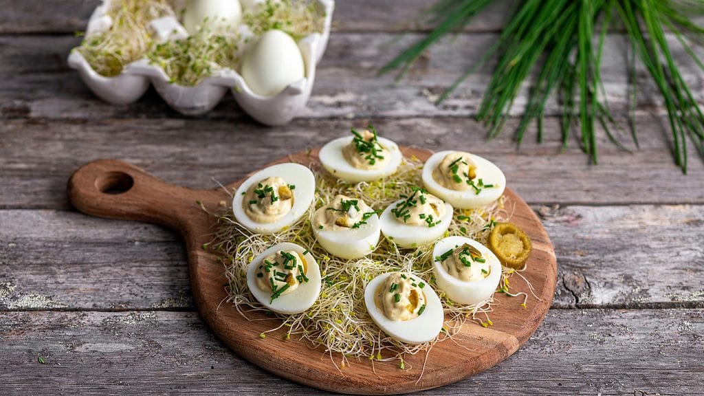 Paholaisen muniin saa potkua esimerkiksi jalopenolla.