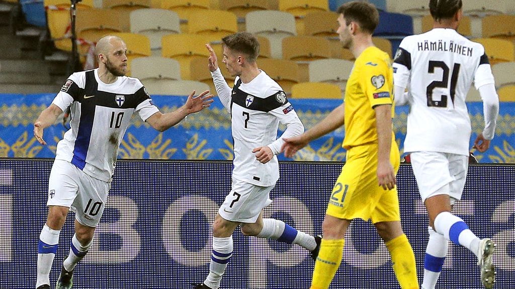 Teemu Pukki nosti Huuhkajat tasoihin Ukrainaa vastaan.