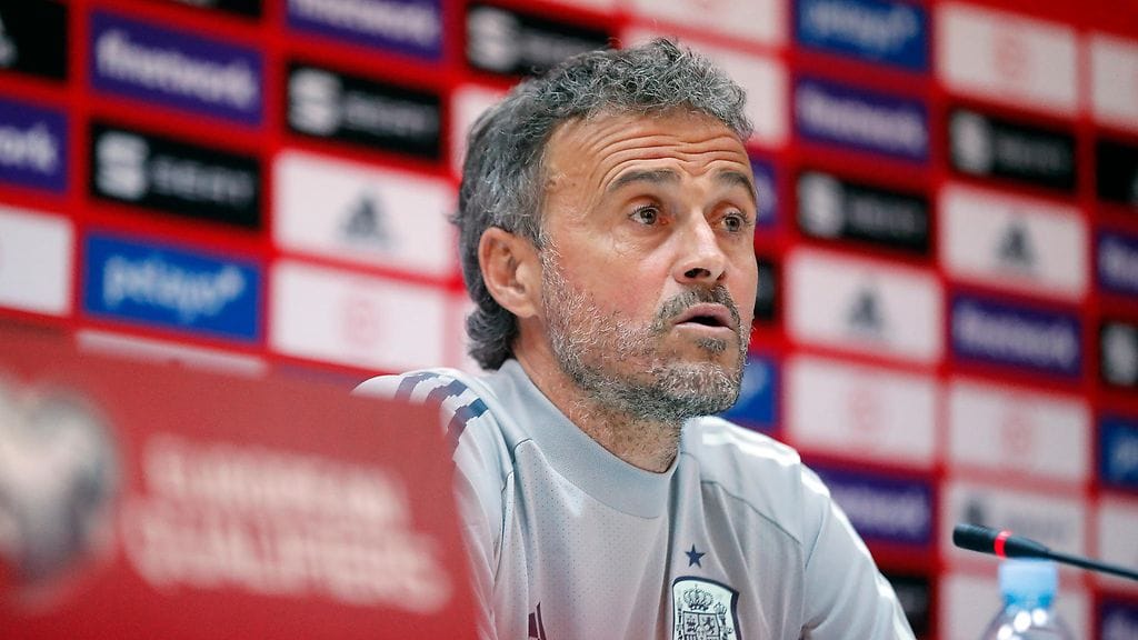 Espanjan päävalmentaja Luis Enrique latoi kovaa tekstiä kotijoukkue Georgian toiminnasta.