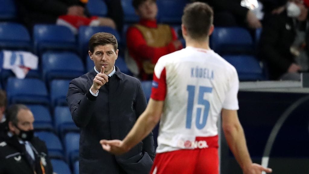 Rangersin päävalmentaja Steven Gerrard ei suhtautunut suopeasti Ondrej Kudelan käytökseen.