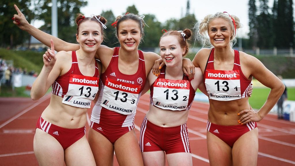 LKS 20180908 Naisten 4 x 100 metrin Suomen mestarit Tampereen Pyrinnön Reetta Hurske, Maria Huntington, Iina Lehtimäki ja Lotta Harala SM-viesteissä 8. syyskuuta 2018 Mikkelissä.