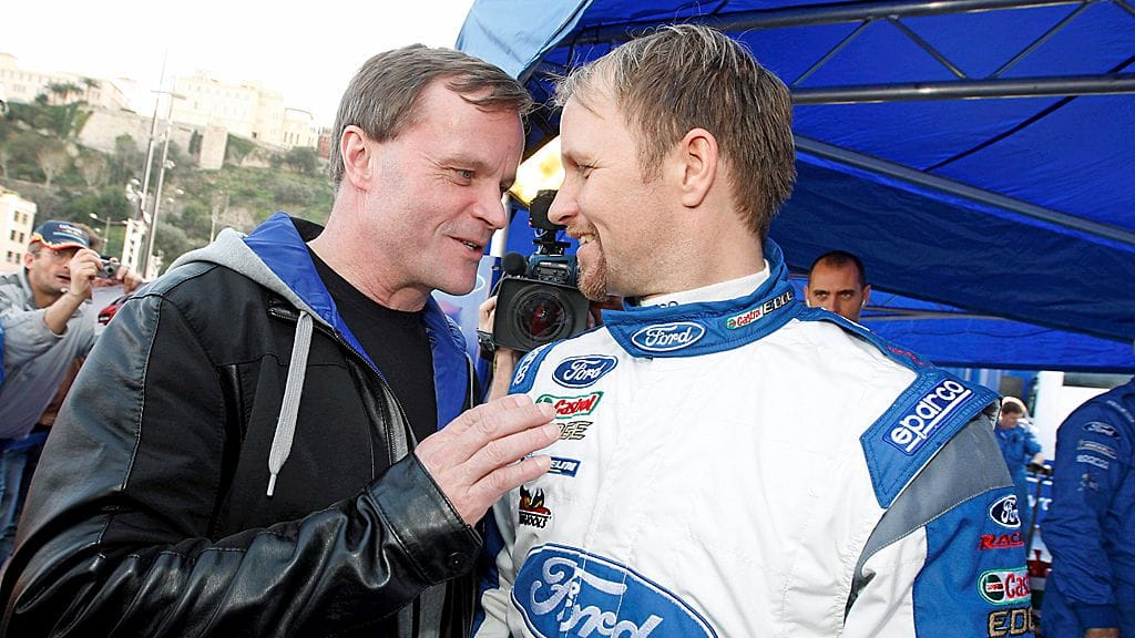 Tommi Mäkinen tsemppaamassa Petter Solbergia.