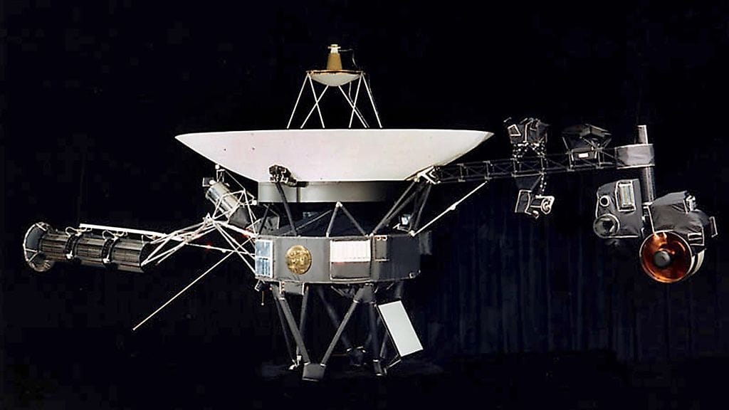 Voyager 1 -luotain kiitää parhaillaan kaukana tähtienvälisessä avaruudessa.