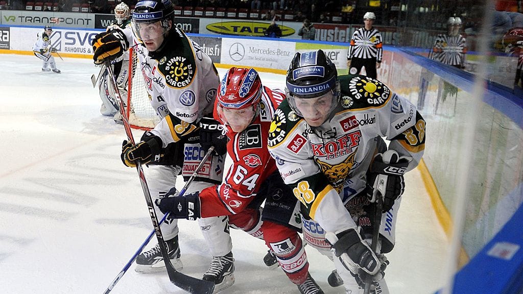 Ilveksen Joonas Rask (oik.) on ollut sivussa koko alkukauden.