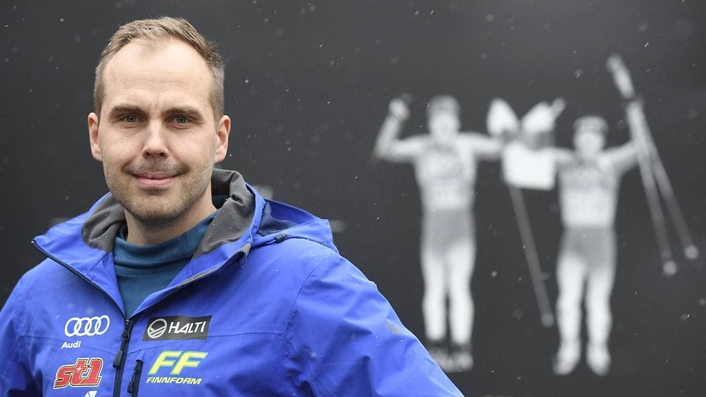 Iivo Niskanen paiskoi suksiaan MM-pettymyksen jälkeen – huollosta voimasanoilla ryyditetty purkaus