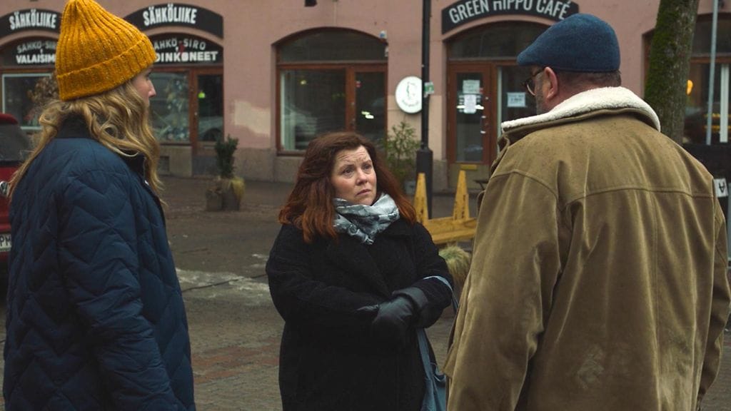 Kämppikset-sarjaan on saatu mukaan liuta Suomen tunnetuimpia kasvoja. Rooleissa nähdään muun muassa Pertti Sveholm, Kiti Kokkonen ja Thelma Siberg.