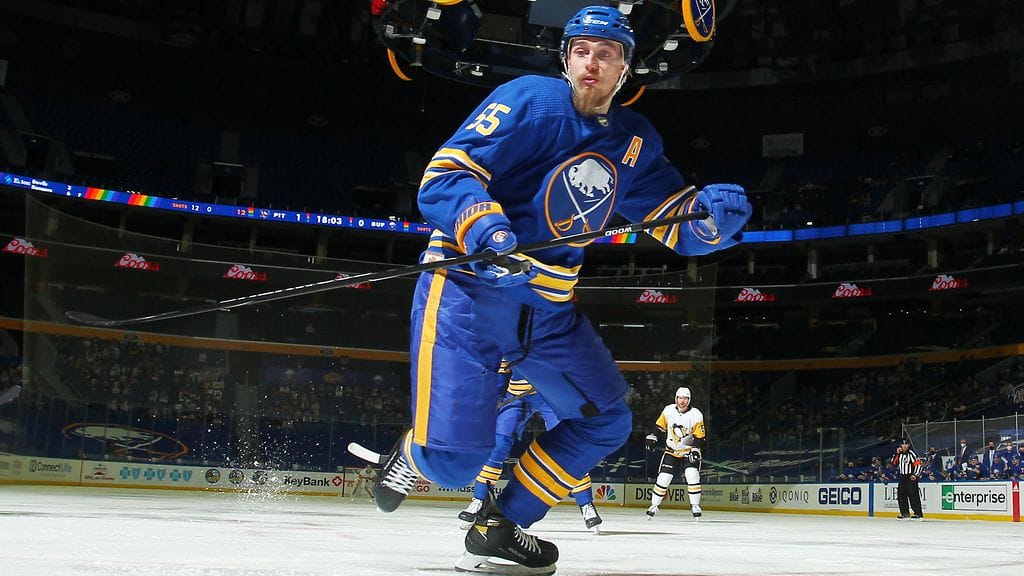 Rasmus Ristolainen sai kokea kovuutta.