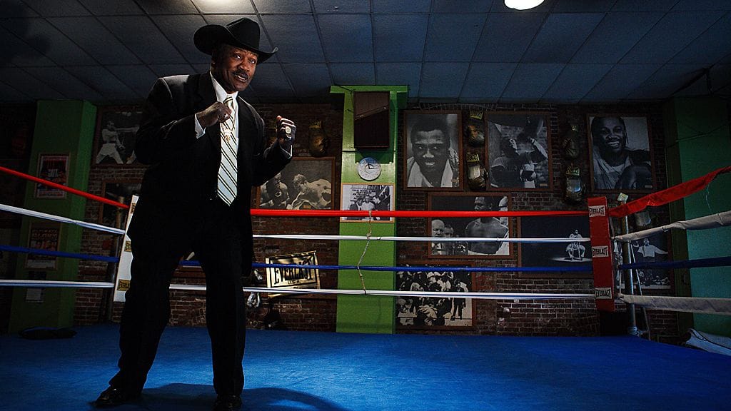 Joe Frazier oli viimeiseen asti tekemisissä nyrkkeilyn kanssa. Hän pyöritti omaa nyrkkeilysalia.
