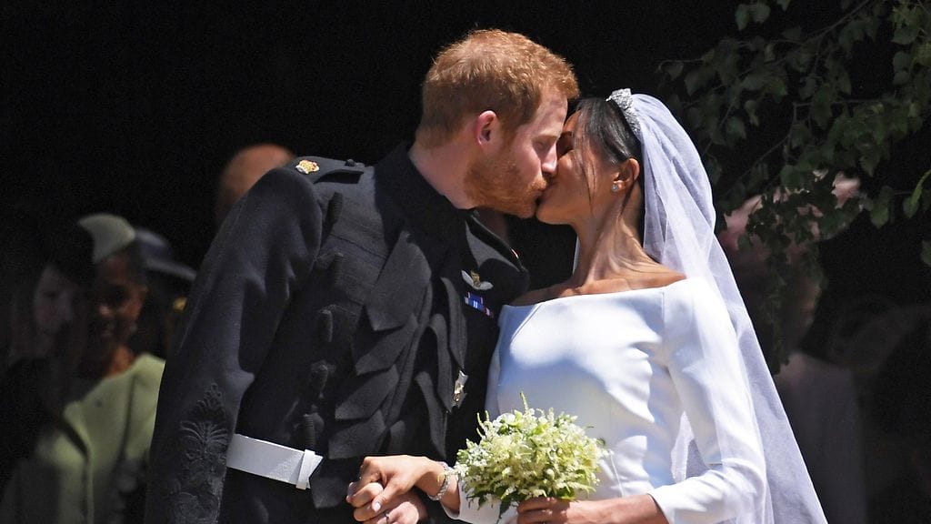 harry meghan suudelma