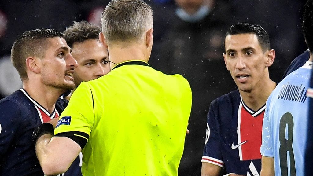 Angel Di Maria sai punaisen kortin hölmöilystään tiistaina.