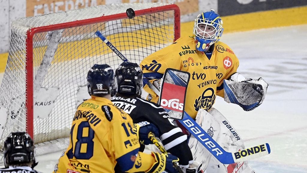 Lukko ja TPS kohtaavat SM-liigakauden avausottelussa torstaina.
