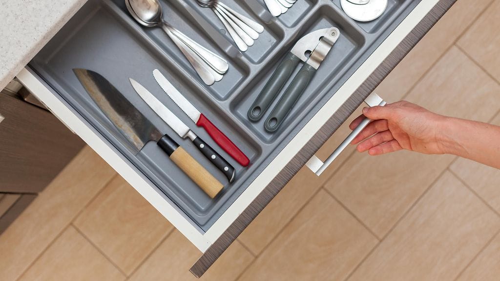 Tyler Wilchan keittiöstä löytyy laatikosto, jonka kätevyydessä on toivomisen varaa. Kuvituskuva.