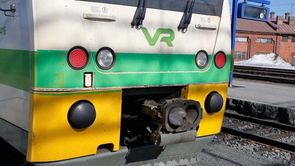 Kiskobussi hipaisi ihmistä Varkaudessa tiistaiaamuna.