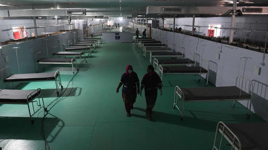 Väliaikainen koronavirussairaala Intian pääkaupungissa Delhissä.