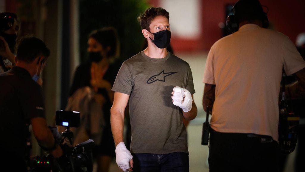 Romain Grosjean on kärsinyt painajaisista Bahrainin F1-onnettomuutensa jälkeen.