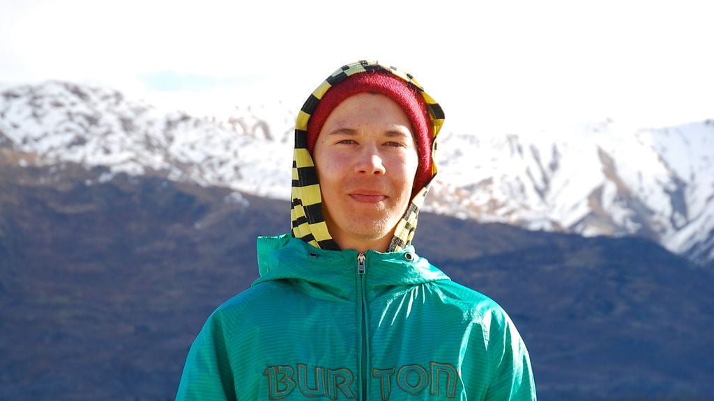 Roope Tonteri leireilee lumilautamaajoukkueen kanssa Uuden-Seelannin Wanakassa.