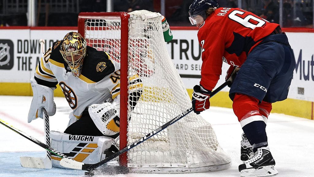Tuukka Rask vakuutti Boston Bruinsin maalilla.