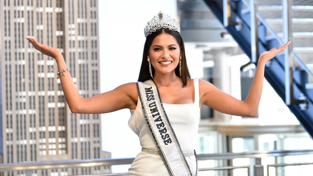 Miss Mexico Andrea Meza on hallitseva Miss Universum.