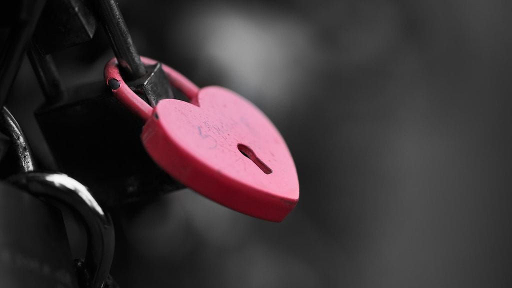 Kassie ja hänen entinen poikaystävänsä kiinnittivät vuonna 2019 rakkauslukon N Seoul Towerin näköalatasanteen kaiteeseen. Kuvituskuva.