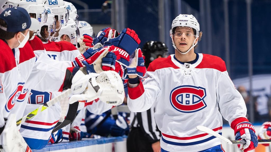 Jesperi Kotkaniemi tuuletti osumaansa villisti Torontoa vastaan.