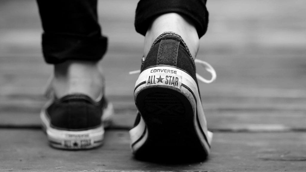 Yhdysvaltalaisnainen haki harjoittelijaksi Converselle ja lähetti suunnittelemansa mallin työnäytteenä. Kuvituskuva.