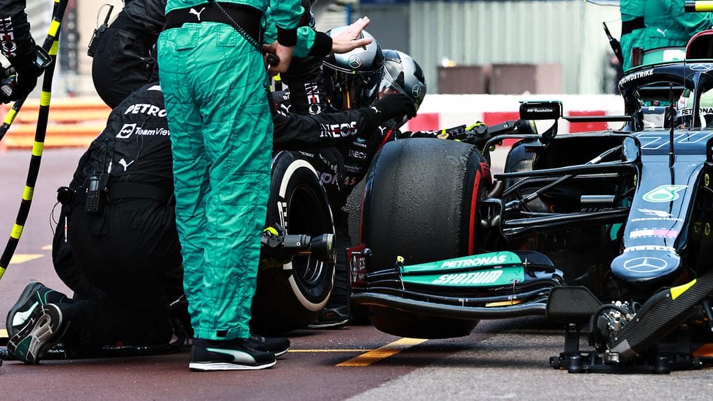 Valtteri Bottaksen kisa päättyi varikkopysähdykseen.