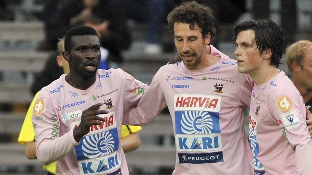 JJK:n Babatunde Wusu, Tamas Gruborovics ja Jukka-Pekka Tuomanen